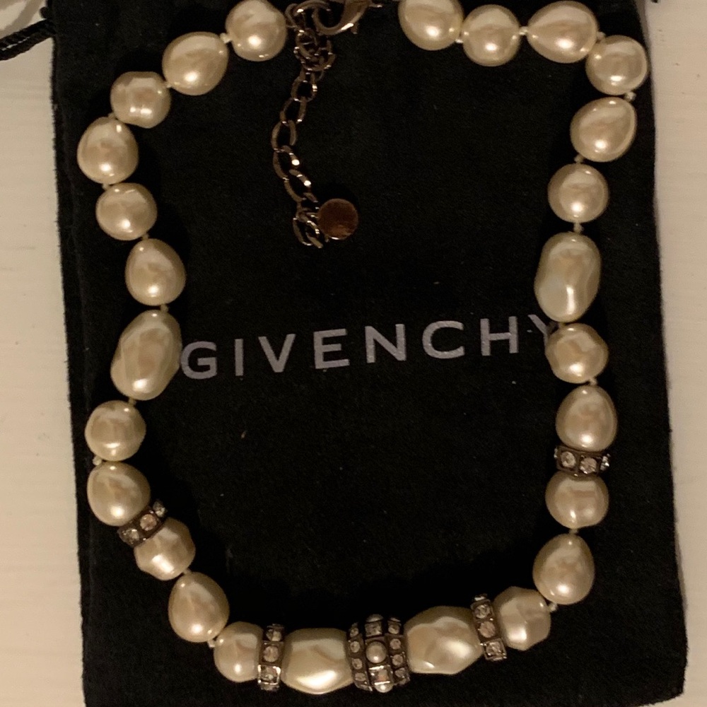 Givenchy pearl necklace